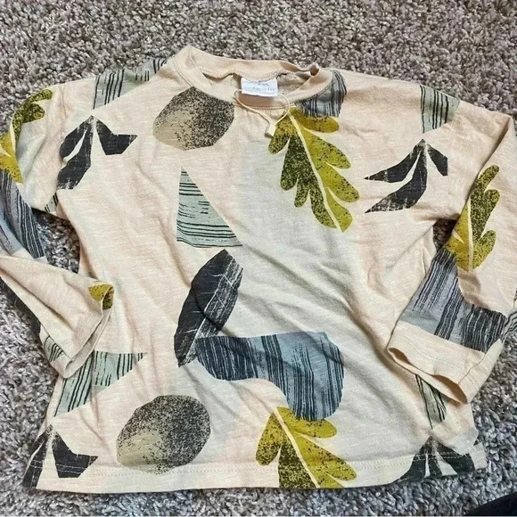 Zara Tshirt - Picture 1 of 2